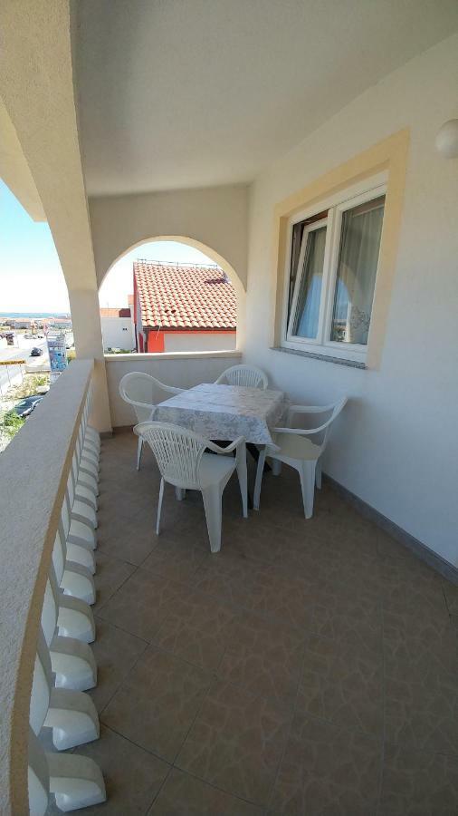 Apartments Ayla Vir Quarto foto